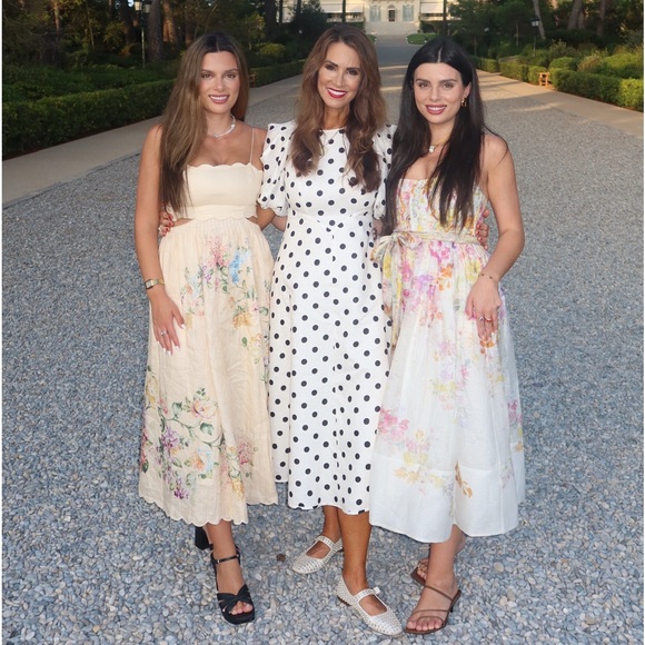 We love fashion. My twin daughters and I share all our clothes. We đź©·Zimmerman - Picture 1 of 2